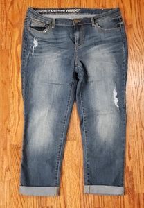 Distressed Crop Jean